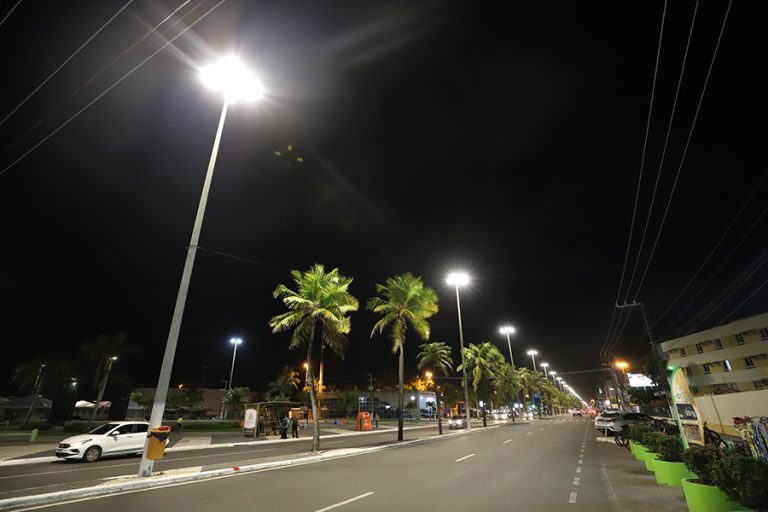 PPP gera economia mensal de mais R$ 1 mi na conta de energia da iluminação pública de Aracaju