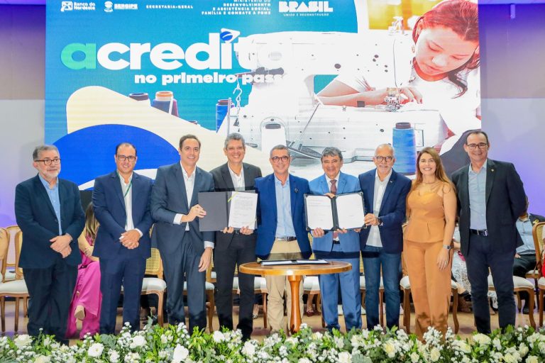 Ministro Márcio Macedo lança o programa ‘Acredita no Primeiro Passo’ e anuncia novos investimentos em Sergipe