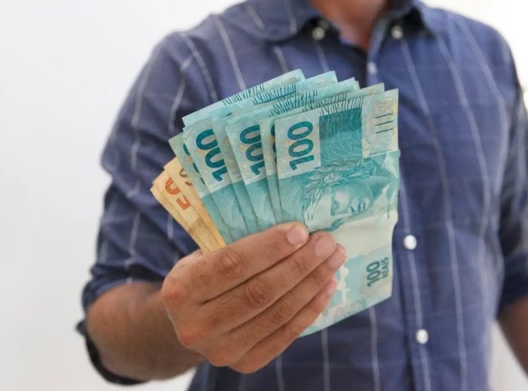 930 mil pessoas têm mais de R$ 1.000 esquecidos para sacar; veja se você está na lista