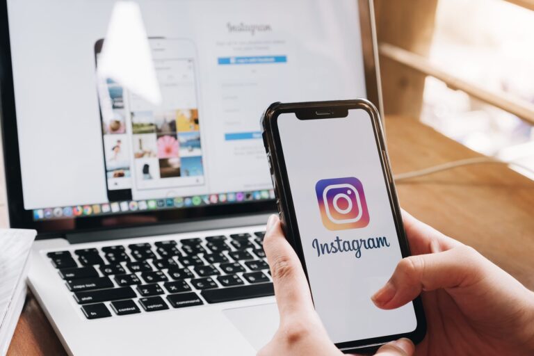 Metade dos consumidores já compra direto das redes sociais